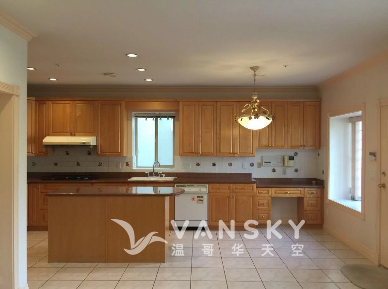 230129150439_5. kitchen.jpg